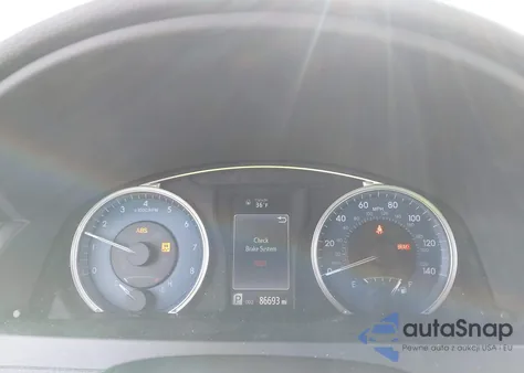 2016 Toyota Camry Xle z USA, uszkodzony, nr VIN 4T1BF1FKXGU558135